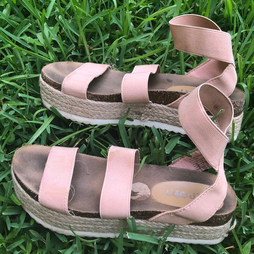 Platform sandles